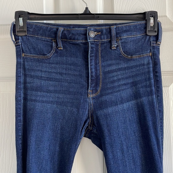 Hollister High Rise Skinny Jean Legging with Advanced Stretch. - Picture 1 of 4